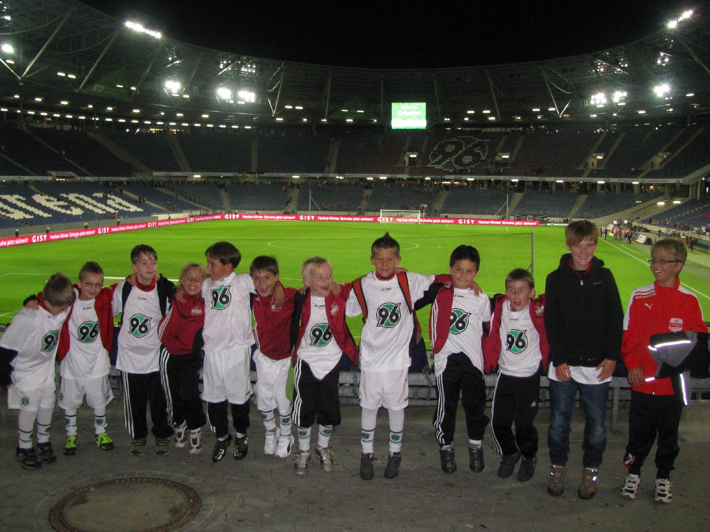 Einlaufkids bei Hannover 96