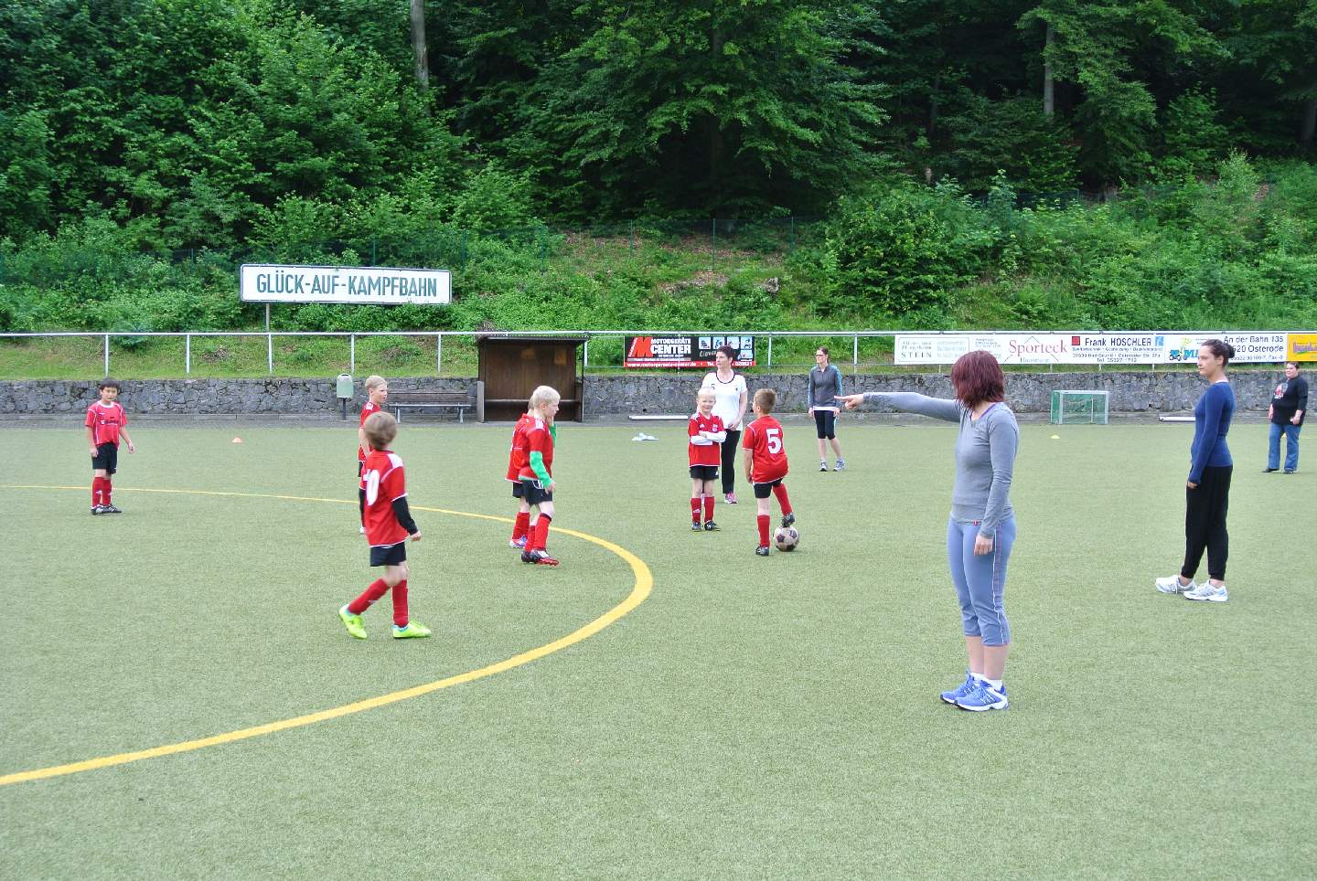 F-Jugend gegen Eltern und Geschwister