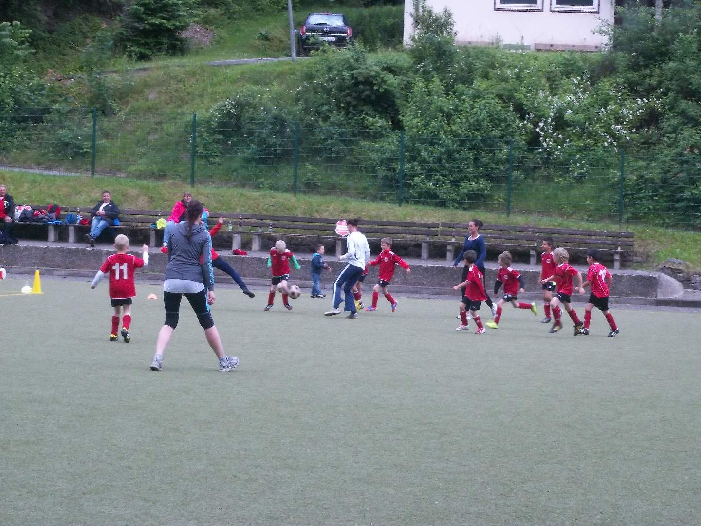 F-Jugend gegen Eltern und Geschwister